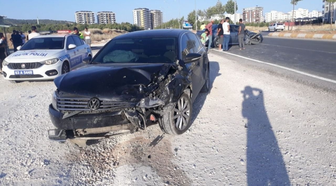 Şanlıurfa'da İki araç çarpıştı! Yaralılar var...