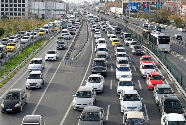 Arabası olanın masrafı bitmiyor! Bir zam da kasko ve trafik sigortasına: Biri 70 bin liraya yaklaştı, diğeri her ay yüzde 2 artıyor