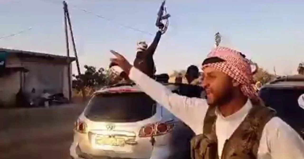 Suriye'de kavga büyüyor! Arap aşiretleri köyleri PKK/YPG’den temizliyor