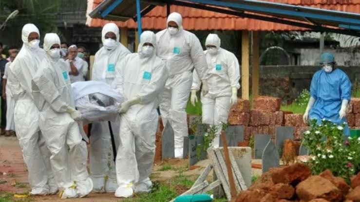 Virüs 2 can aldı! Okul ve ofisler kapatıldı, toplu ulaşım yasaklandı