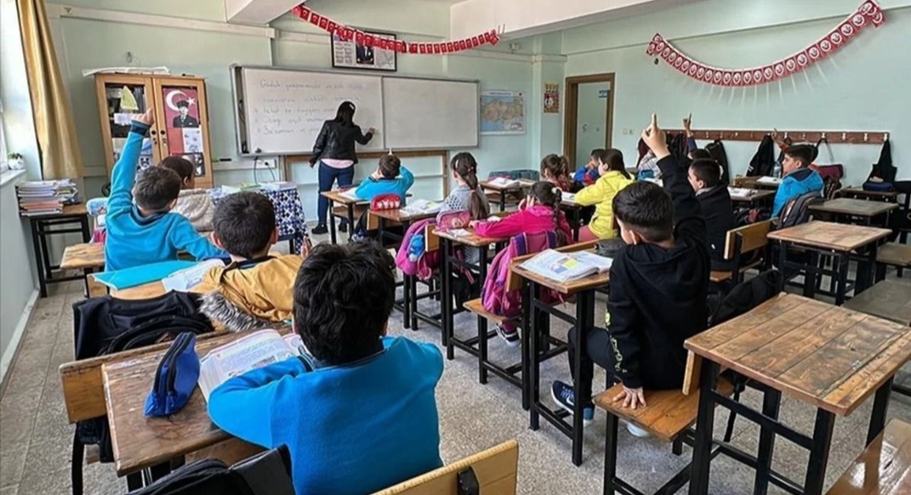 Okulöncesi ve ilköğretimde mescit zorunluluğu