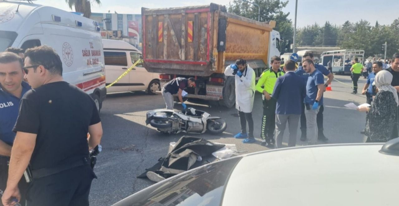 Urfa'da kamyon motosikleti biçti! 1 ölü