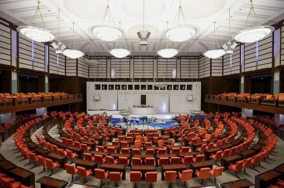 Yeni torba yasası plan ve bütçede kabul edildi! Hangi maddeler yer alıyor?