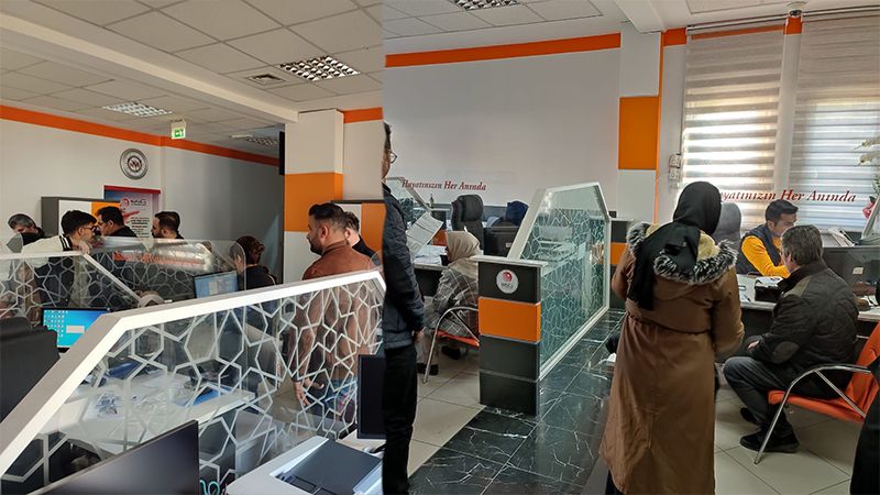 Şanlıurfalılar zamlar öncesi harekete geçti: Yılsonu yoğunluğu yaşanıyor