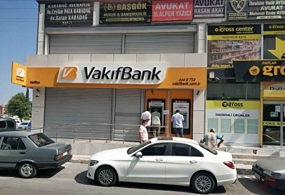 O bankaya giden ev sahibi olacak: 120 ay vadeyle, düşük faizli konut kredisi fırsatı!