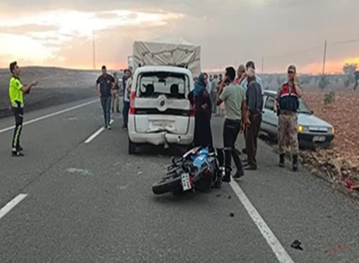 ŞANLIURFA’DA 5 ARACIN KARIŞTIĞI ZİNCİRLEME KAZA, 5 YARALI