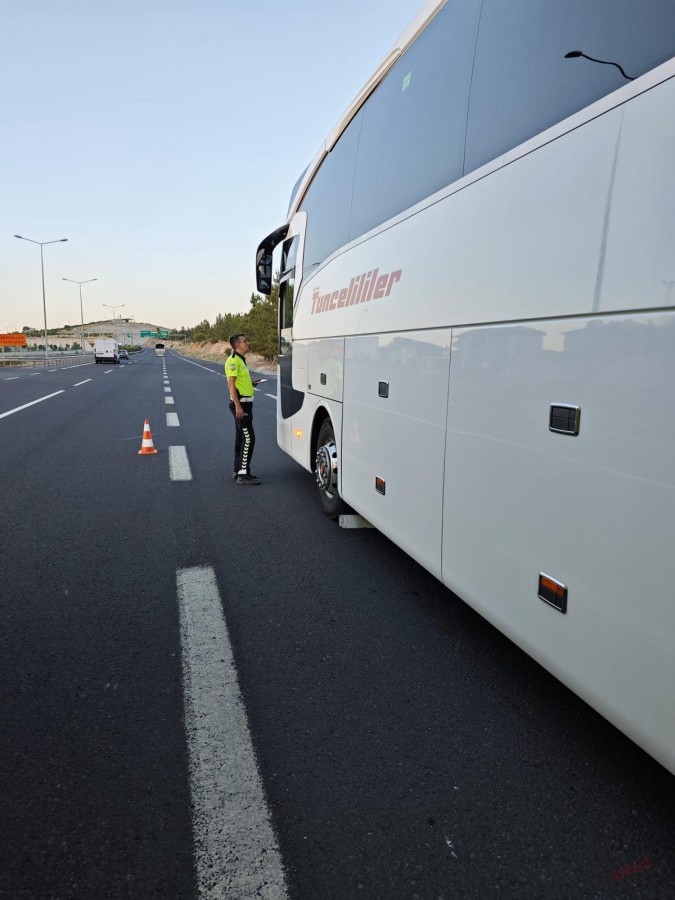 ŞANLIURFA’DA YOLCU OTOBÜSLERİ DENETLENDİ