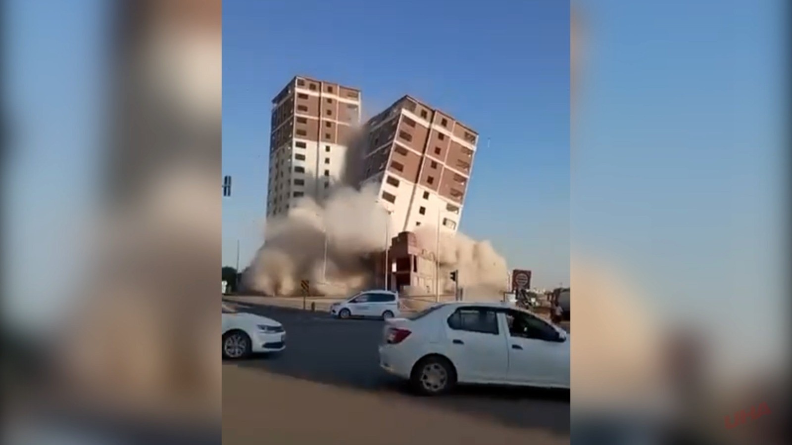 Şanlıurfa'da 17 Katlı Binanın Yerle Bir Olma Anı