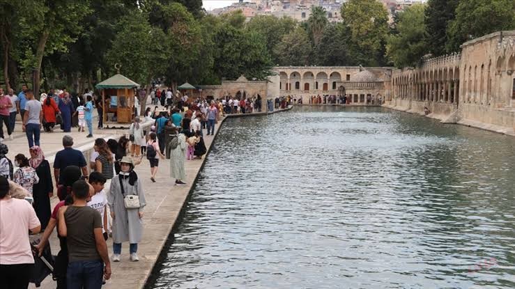 Şanlıurfa'da İki Müdürlük Kapatıldı!