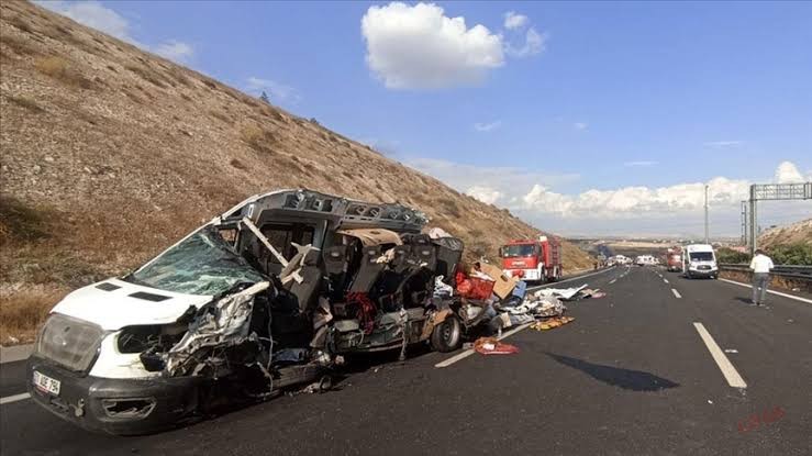 Şanlıurfa'da Trafik Kazalarının Korkunç Bilançosu: 5 Ölü, 596 Yaralı