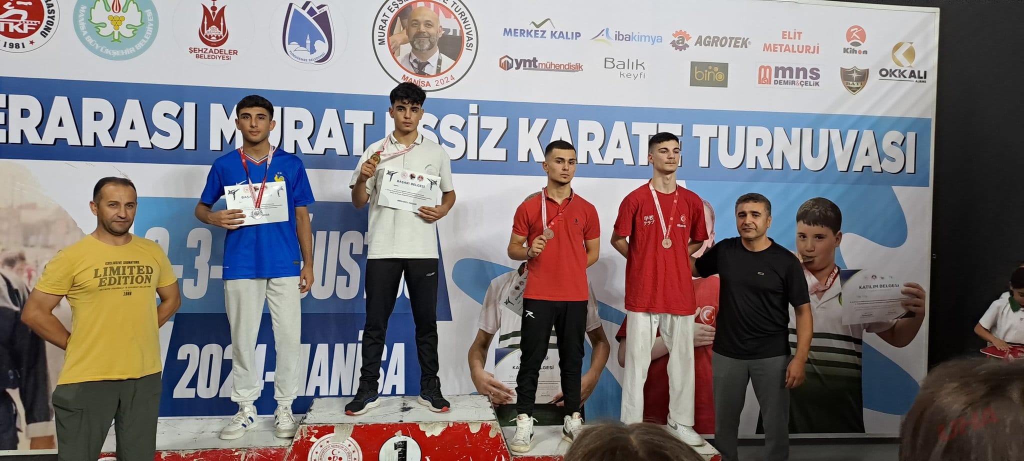 Eyyübiye'nin Karate Yıldızı Savaş Öğüş, Manisa'da Şampiyon Oldu!