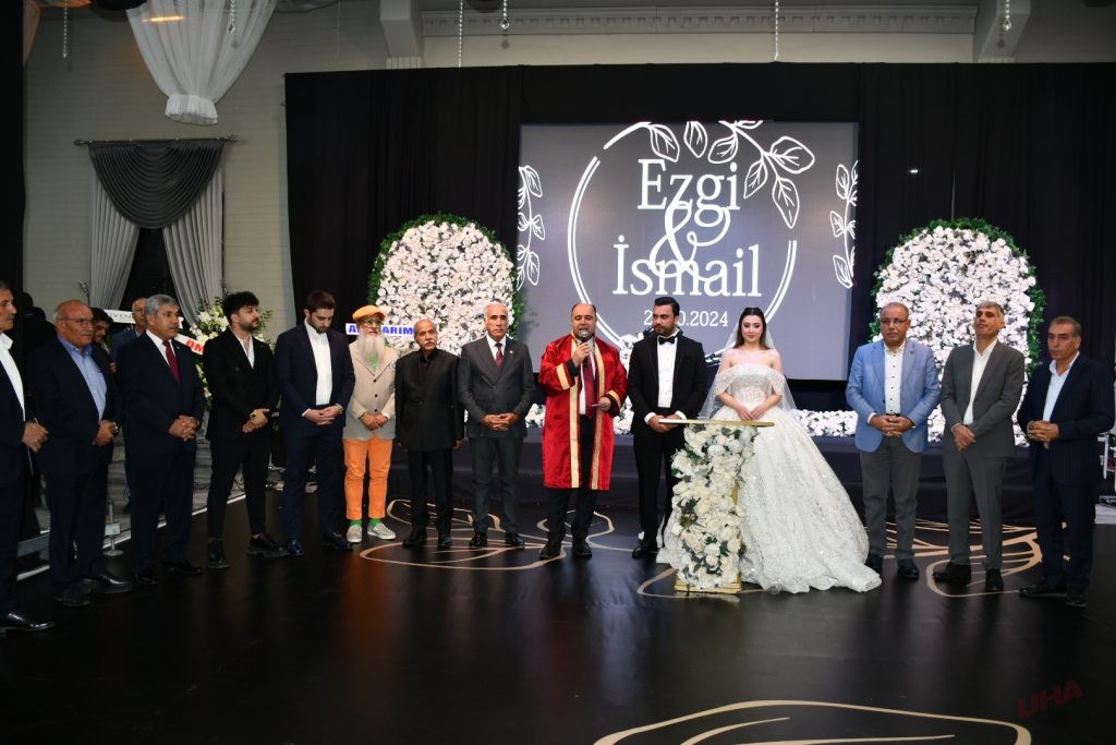 Urmak ve Akıntürk Ailesinin Mutlu Günü