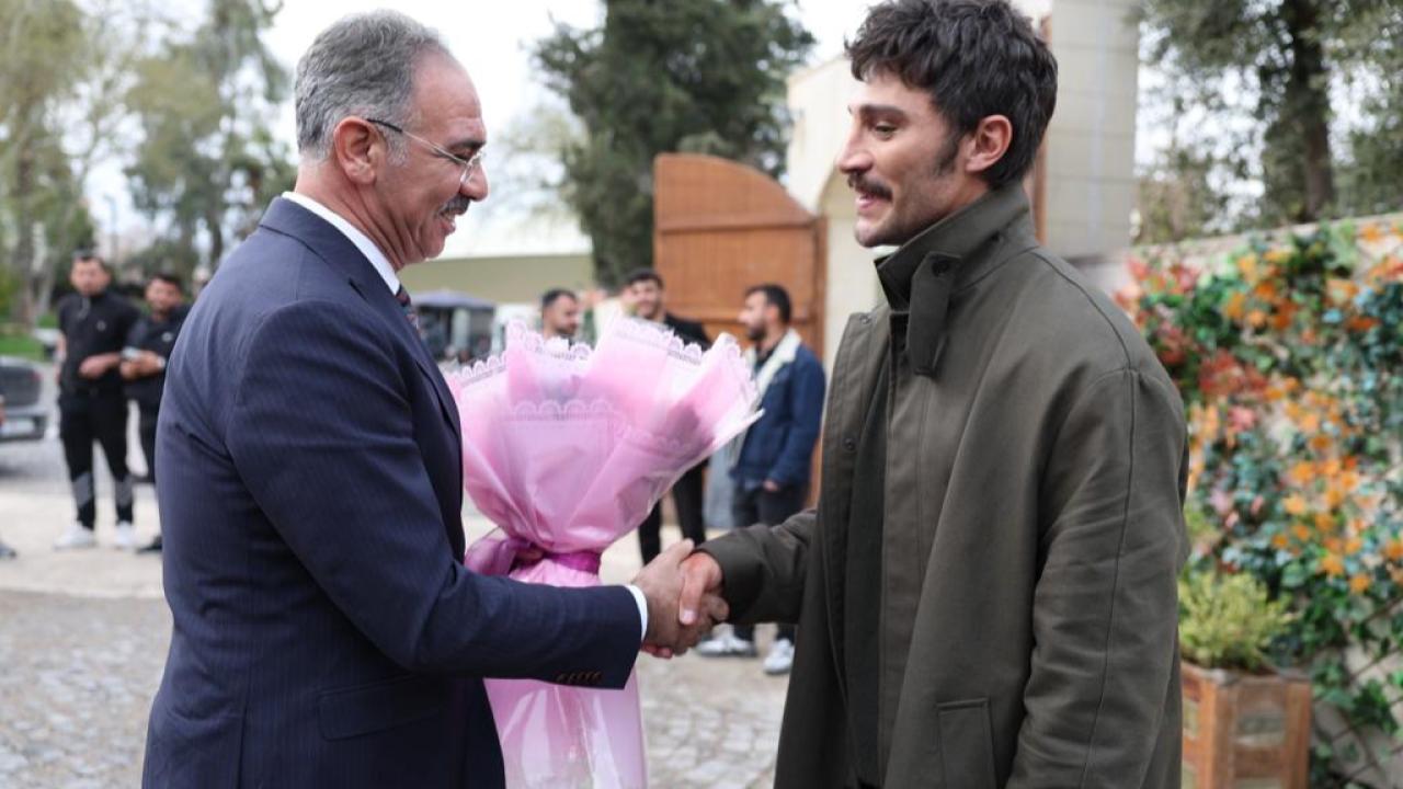 Şanlıurfa’da Dizi Heyecanı: Başkan Kuş’tan “Halef” Setine Ziyaret